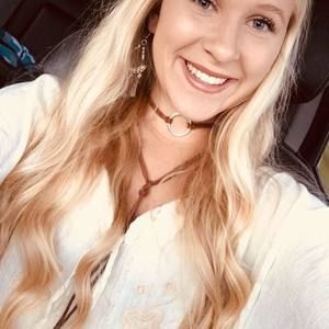 Meet your Posher, Elise